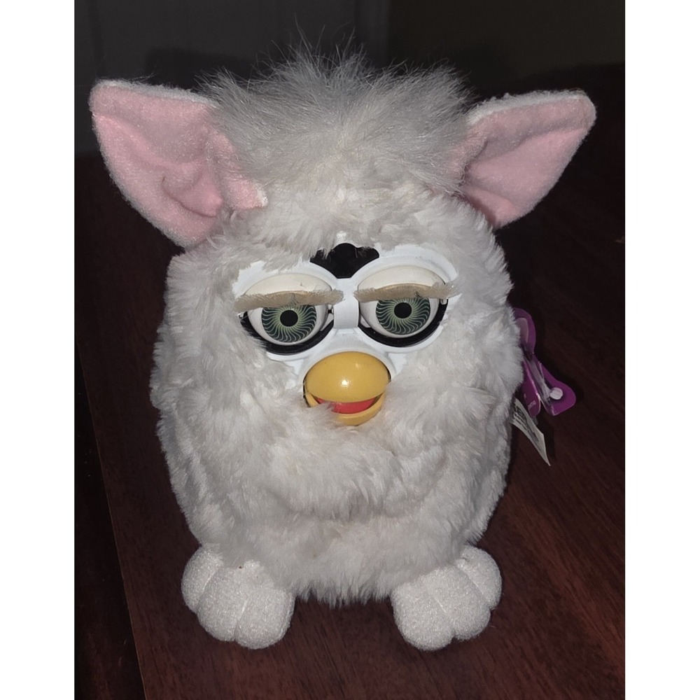 Vintage 1998 Tiger Electronics Furby Snowball White Green Eyes Toy Model 70-800